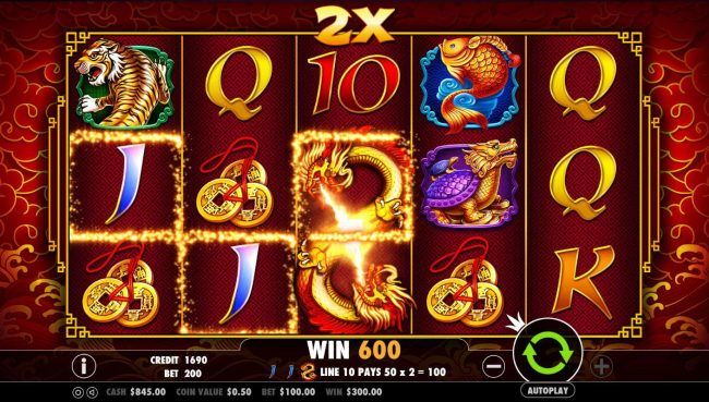 Wild symbol on 3rd reel triggers winning paylines leading to a 600 coin jackpot award.