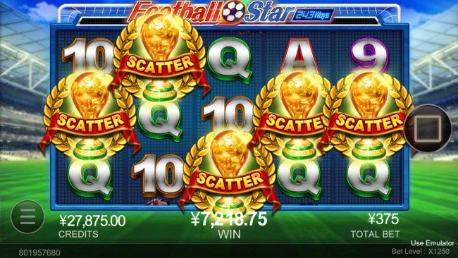 Scatter win triggers the free spins feature