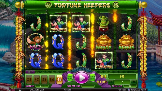 Scatter win triggers the free spins feature