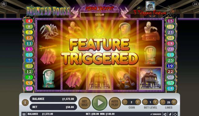 Scatter win triggers the free spins feature