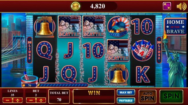 Scatter win triggers the free spins feature