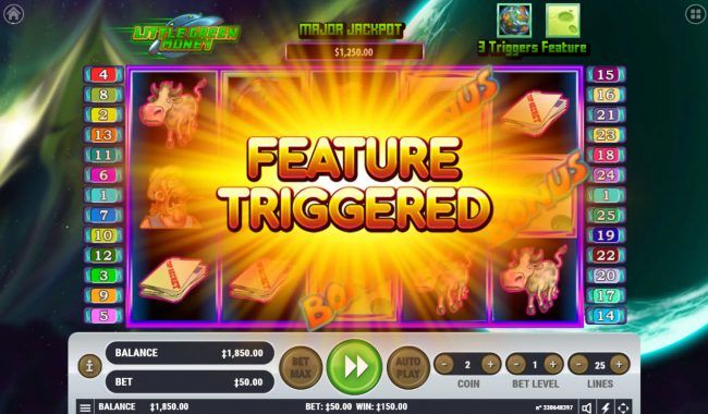 Scatter win triggers the free spins feature