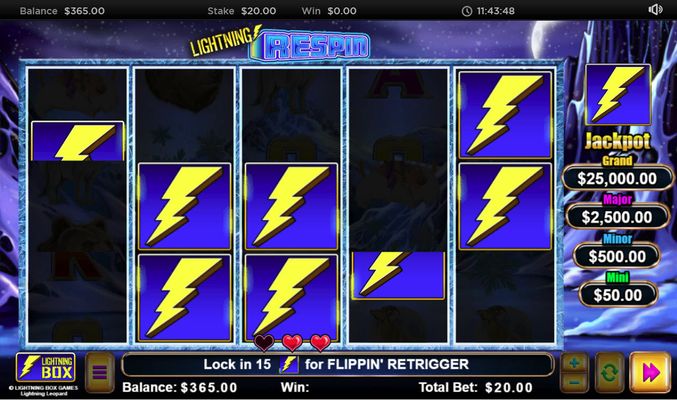 Lightning Leopard :: Lightning bolts a frozen and reels spin with a chance to collect more lightning bolt symbol