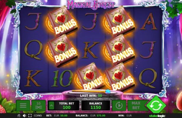 Scatter win triggers the free spins feature