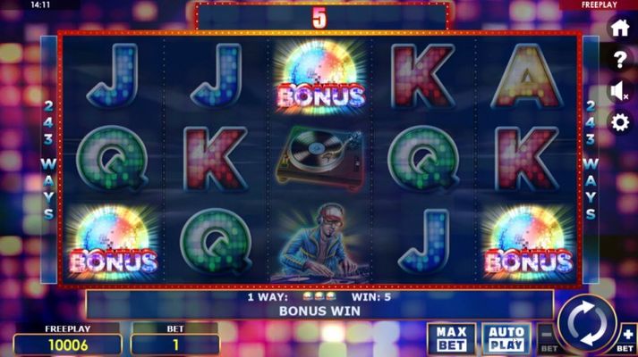 Scatter symbols triggers the free spins feature