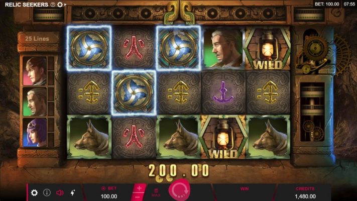 Scatter symbols triggers the free spins feature