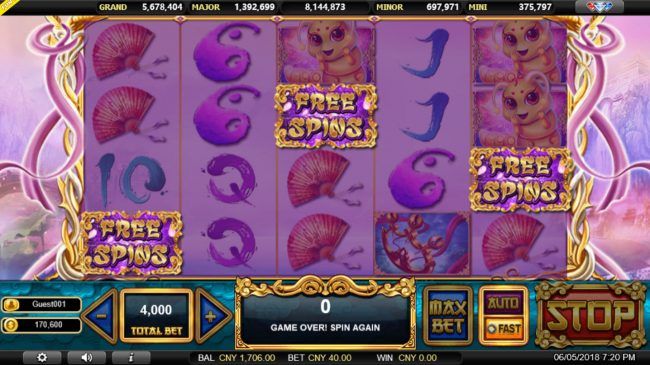 Scatter win triggers the free spins feature