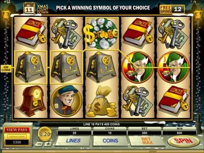 multiple line win triggers 600 coin jackpot