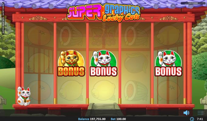 Super Graphics Lucky Cats :: Scatter symbols triggers the free spins feature