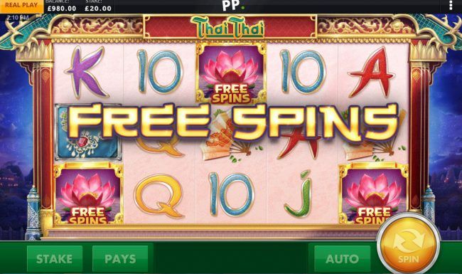 Scatter win triggers the free spins feature