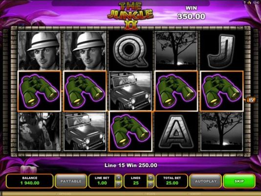 A winning Five of a Kind triggers a 250.00 big win during the free games feature..