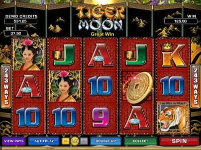five of a knid triggers a 125 coin jackpot