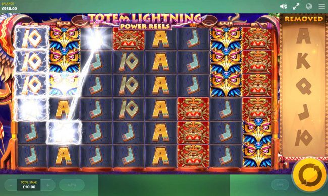 Lightning strike changes random symbols into possible winning combinations