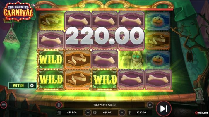 Every 10th spin gold frames turn into wild symbols