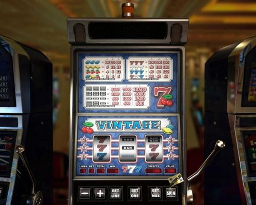 Main game board featuring three reels and 3 paylines with a $12,500 max payout.