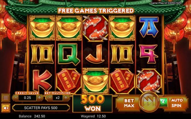 Scatter win triggers the free spins feature